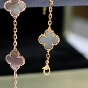 🔥 Clover Motif Bracelet S925 Silver Brown Shell - Symbol of Luck & Elegance